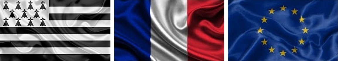 Triptique Drapeaux Ecartés